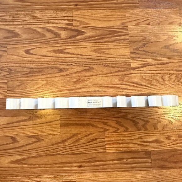 Wooden Mr and Mrs sign - Picture 4 of 6